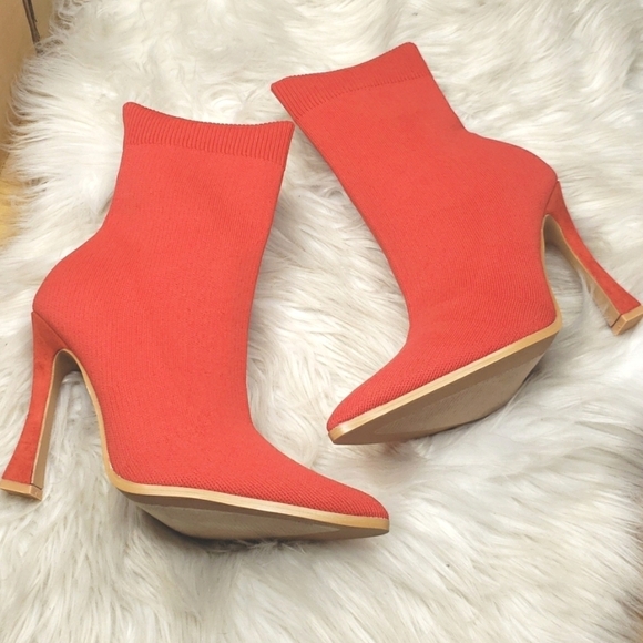 Fashion Nova She's A Catch Booties Red 6.5M NEW Sock - Picture 7 of 9